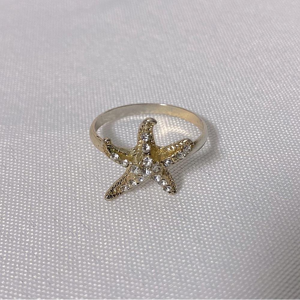 Gold Starfish Ring Costume Jewelry
